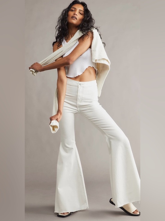 Free People Denim - Free People “Just Float On” flare jeans in winter white, size 27R